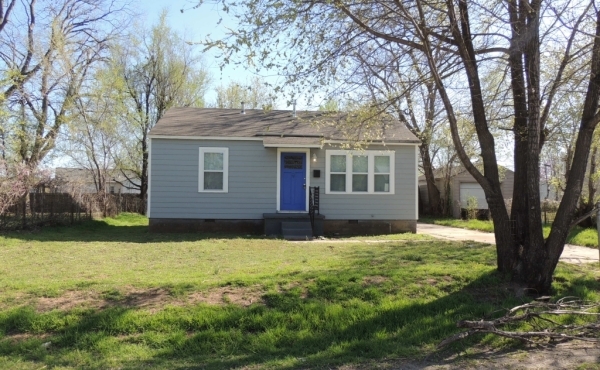 01 Front Exterior