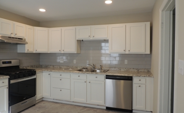 11 Kitchen from Eat-in Corner