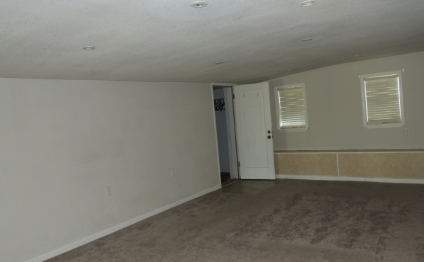 39 Living Room #3