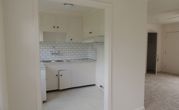 08 Dining Area into Kitchen