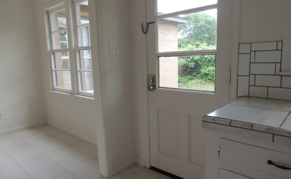 12 Kitchen and backdoor