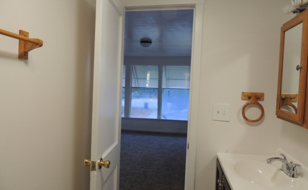 15 Bathroom